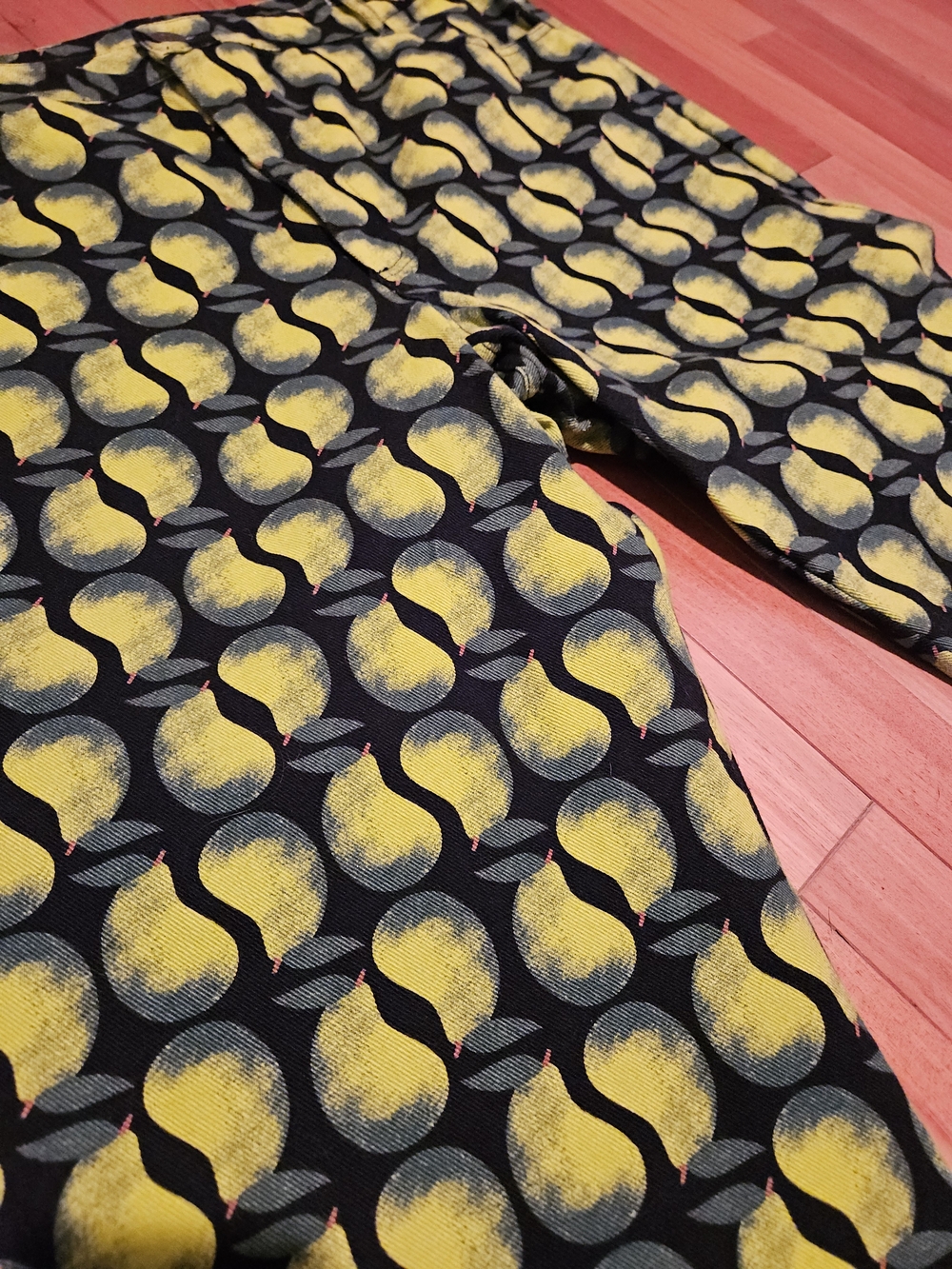 Lucy & Yak Straight Leg Pants in Yellow & Black Fruit Print - Picture 2 of 5